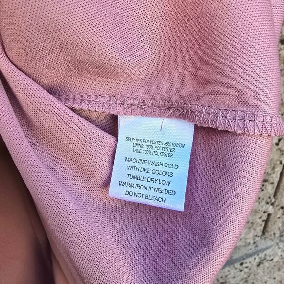 Elegant Pink Lace-Trimmed Women's Top - Picture 9 of 16